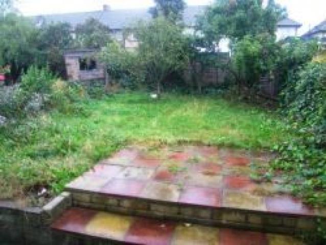 			3 Bedroom, 1 bath, 1 reception Flat			 Attewood Ave, NEASDEN NW10