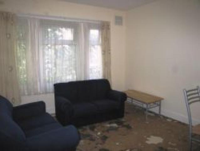 			2 Bedroom, 1 bath, 1 reception Flat			 Brownlow Road, WILLESDEN NW10