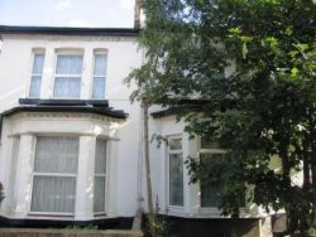 			2 Bedroom, 1 bath, 1 reception Flat			 Brownlow Road, WILLESDEN NW10