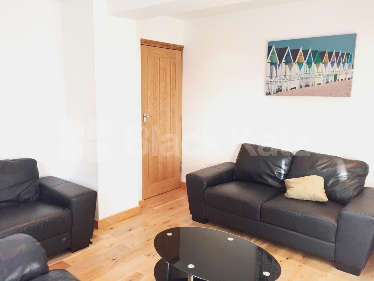 			NEW INSTRUCTION, 5 Bedroom, 1 bath, 1 reception House			 Hoylake Road, East Acton