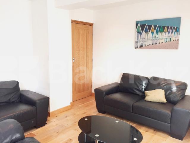 			NEW INSTRUCTION, 5 Bedroom, 1 bath, 1 reception House			 Hoylake Road, East Acton