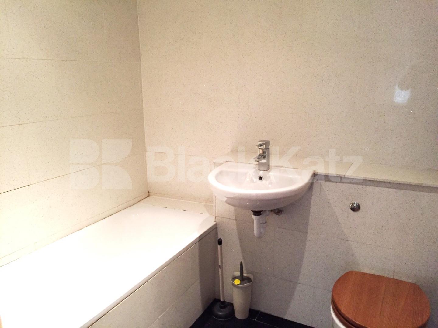 			NEW INSTRUCTION, 5 Bedroom, 1 bath, 1 reception House			 Hoylake Road, East Acton