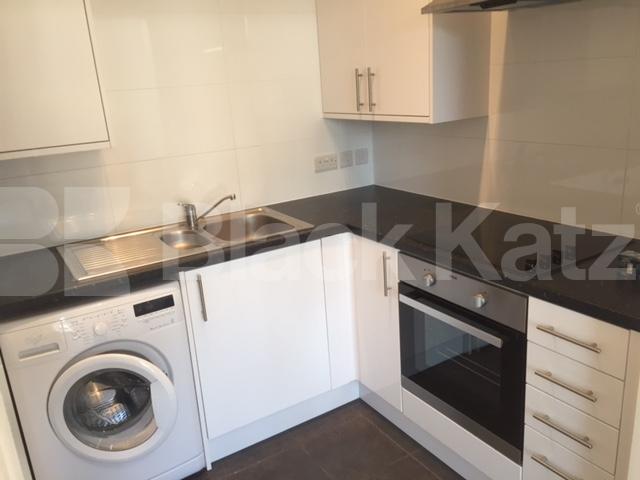 			NEW INSTRUCTION!, 1 Bedroom, 1 bath, 1 reception Flat			 Hillmarton Road, ISLINGTON