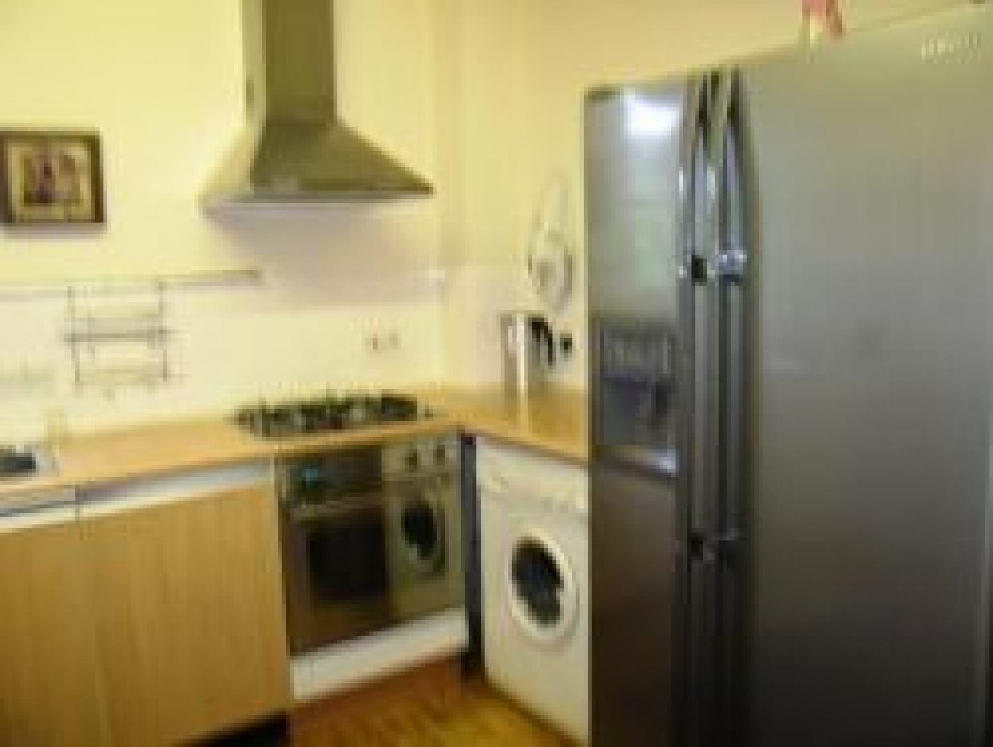 			2 Bedroom, 1 bath, 1 reception Flat			 Holden Ave, NORTH FINCHLEY N12