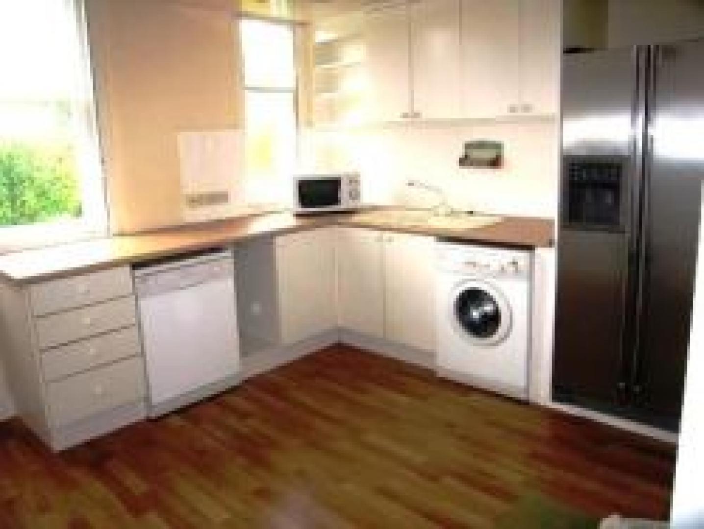 			3 Bedroom, 1 bath, 1 reception Flat			 Castellain Road, MAIDA VALE W9