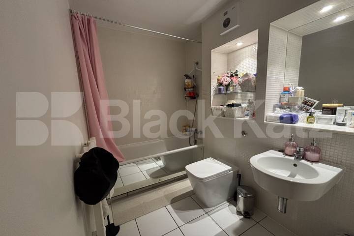 Offering size, quality & location Southwark Bridge Road, London Bridge