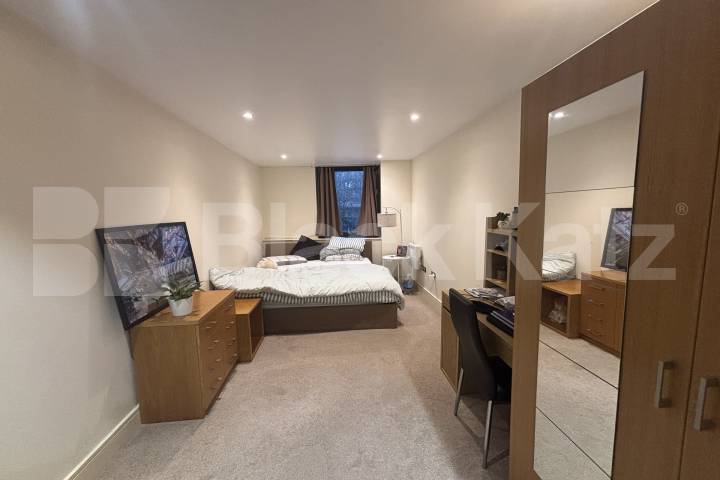 Offering size, quality & location Southwark Bridge Road, London Bridge