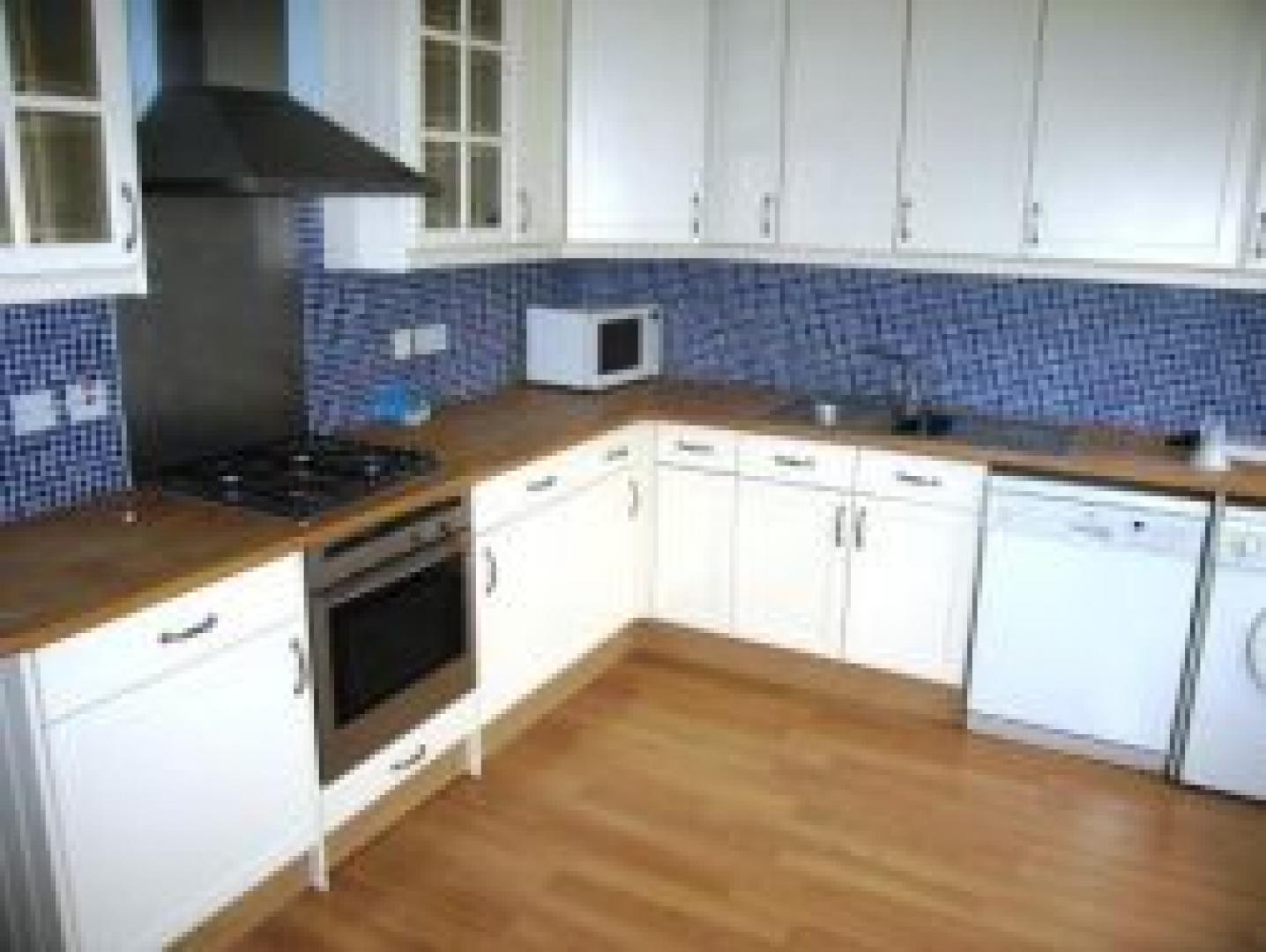 			2 Bedroom, 1 bath, 1 reception Flat			 Essendine Mansions, MAIDA VALE W9