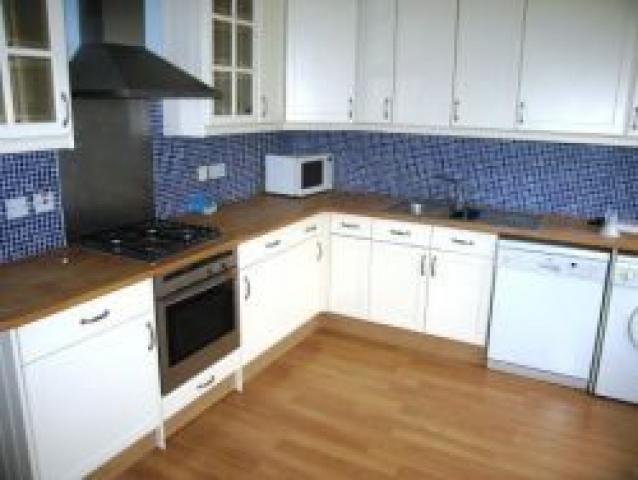 			2 Bedroom, 1 bath, 1 reception Flat			 Essendine Mansions, MAIDA VALE W9