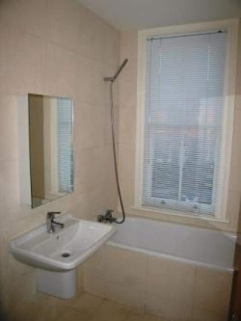 			4 Bedroom, 1 bath, 1 reception Flat			 Pattison Road, HAMPSTEAD NW2