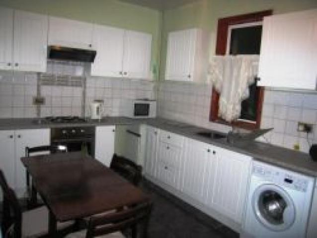			INCLUDES COUNCIL TAX, 2 Bedroom, 1 bath, 1 reception Flat			 Lushington Road, KENSAL GREEN NW10