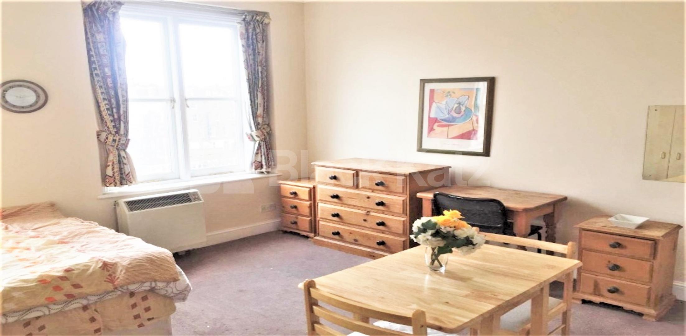 			Studio Apartment, 1 bath, 1 reception Flat			 Trebovir Road, EARLS COURT