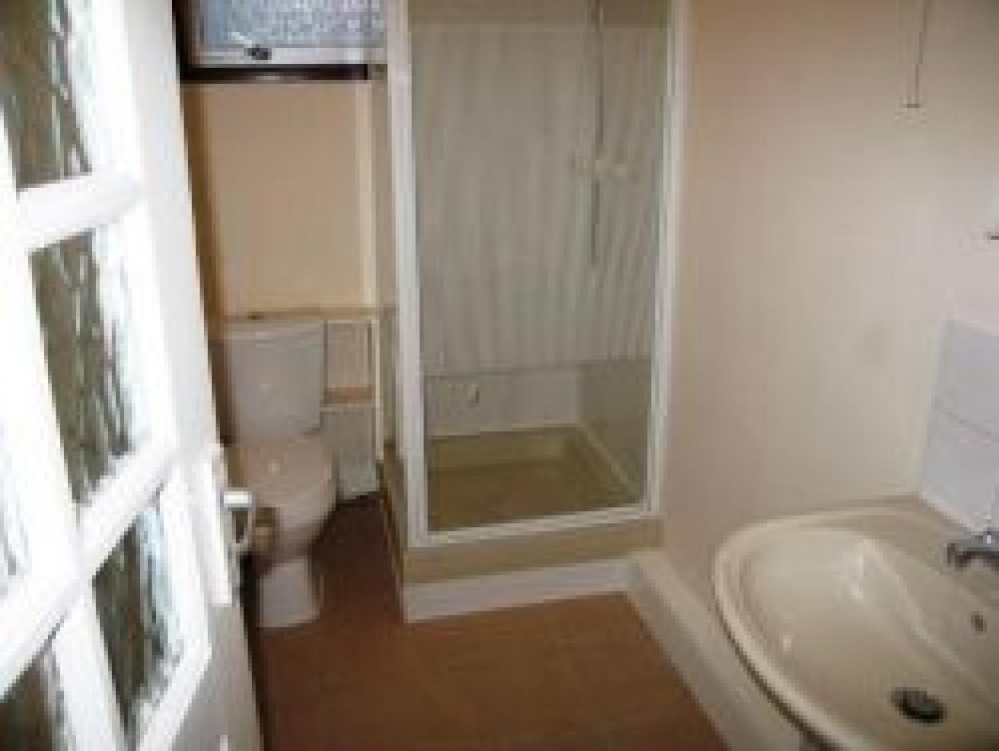 			Studio Apartment, 1 bath, 1 reception Flat			 Cricklewood Broadway, CRICKLEWOOD NW2