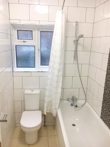 			NEW INSTRUCTION (Private Garden), 4 Bedroom, 1 bath, 1 reception Flat			 Melrose Avenue, Willesden Green