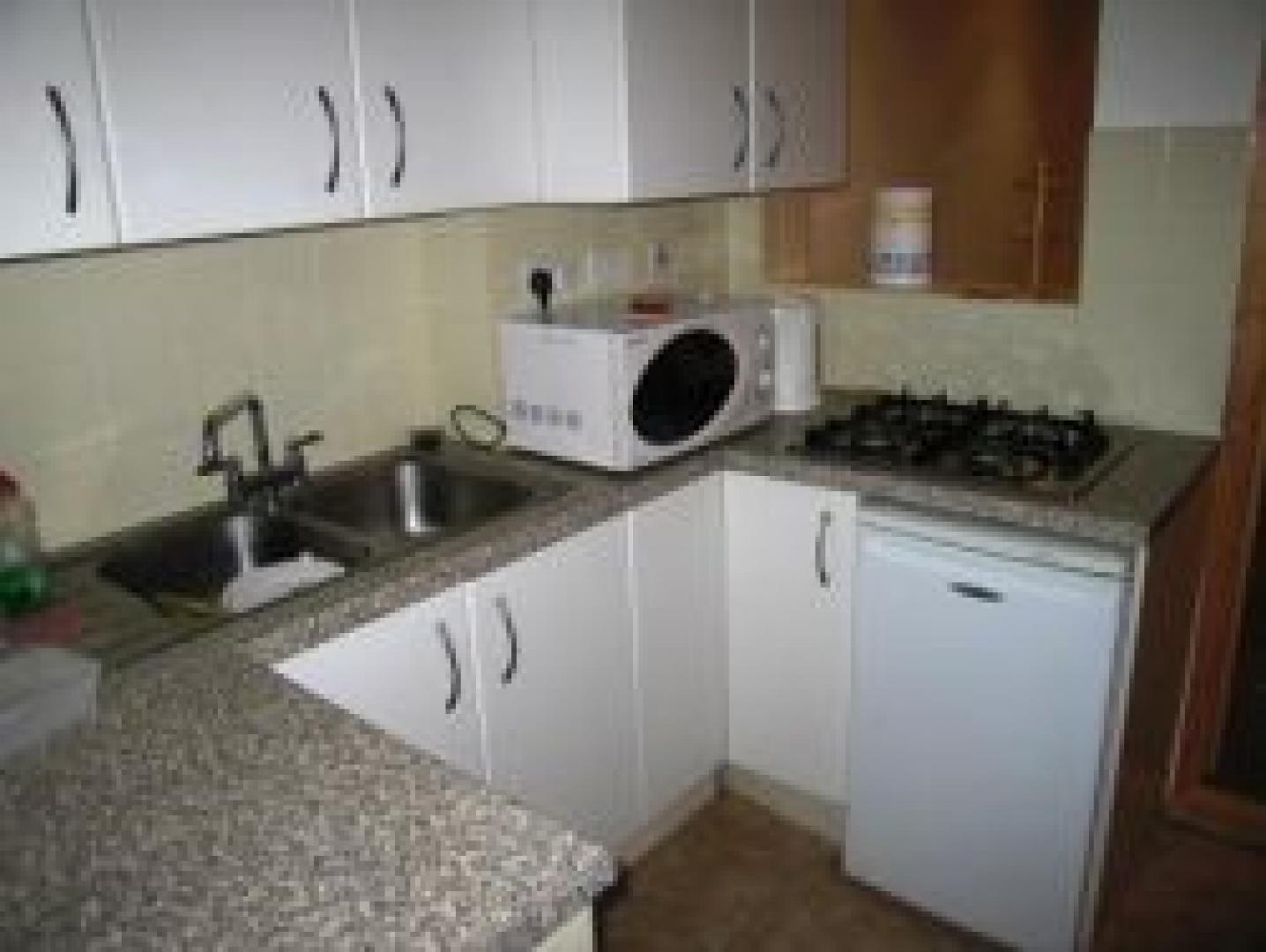 			Studio Apartment, 1 bath, 1 reception Flat			 Cricklewood Broadway, CRICKLEWOOD NW2