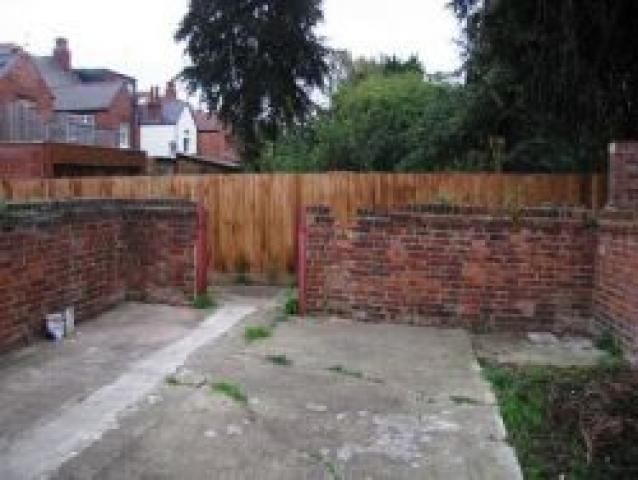 			Studio Apartment, 1 bath, 1 reception Flat			 Cricklewood Broadway, CRICKLEWOOD NW2