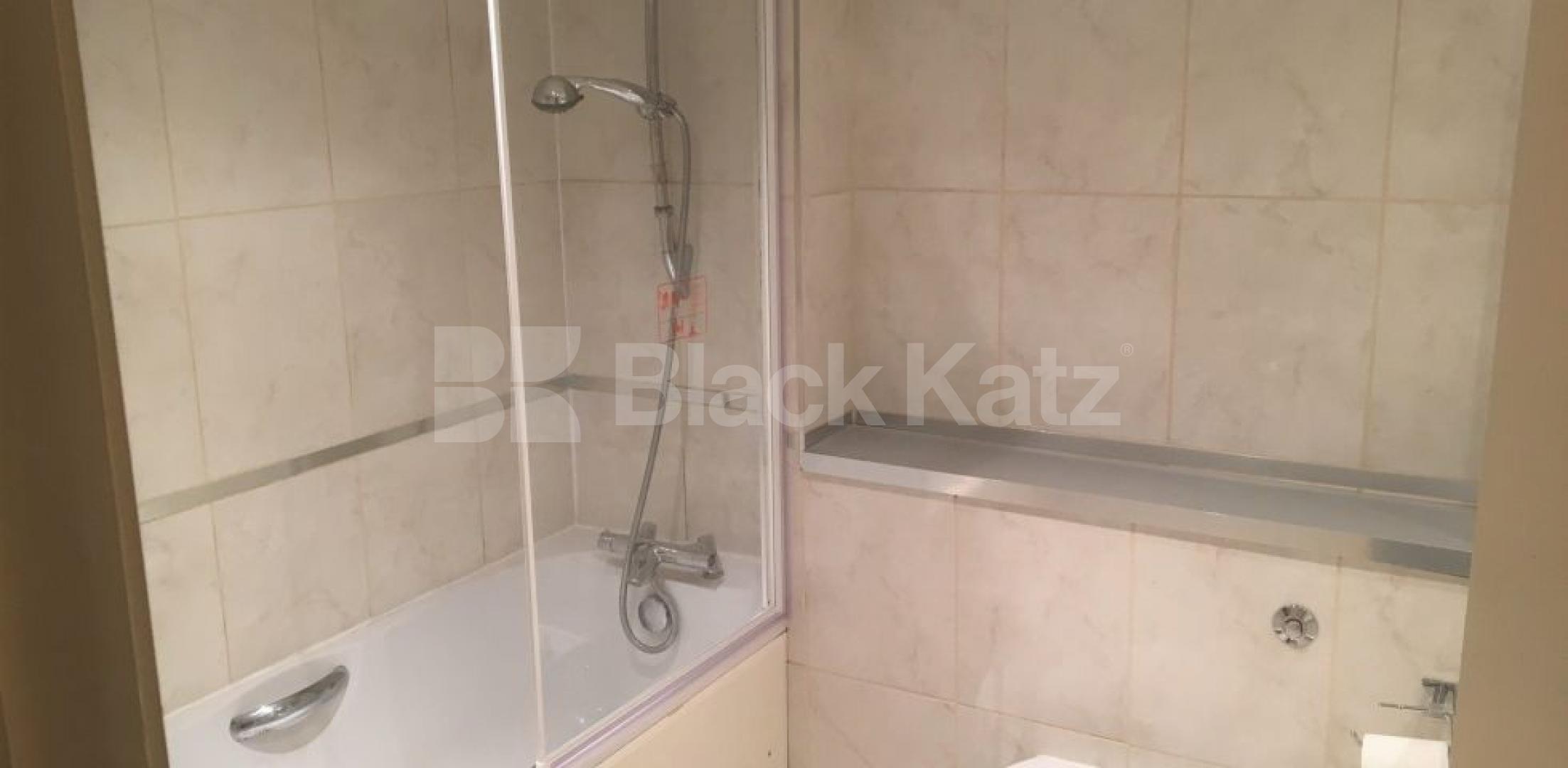 			2 Bedroom, 1 bath, 1 reception Ground Floor Maisonette			 Kingsland Road, HAGGERSTON-DALSTON-SHOREDITCH