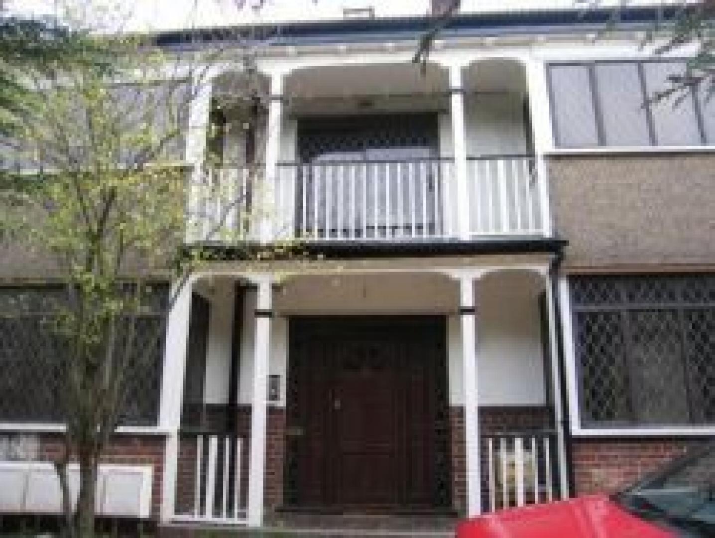 			2 Bedroom, 1 bath, 1 reception Flat			 Donnington Road, WILLESDEN GREEN/KENSAL GREEN NW10