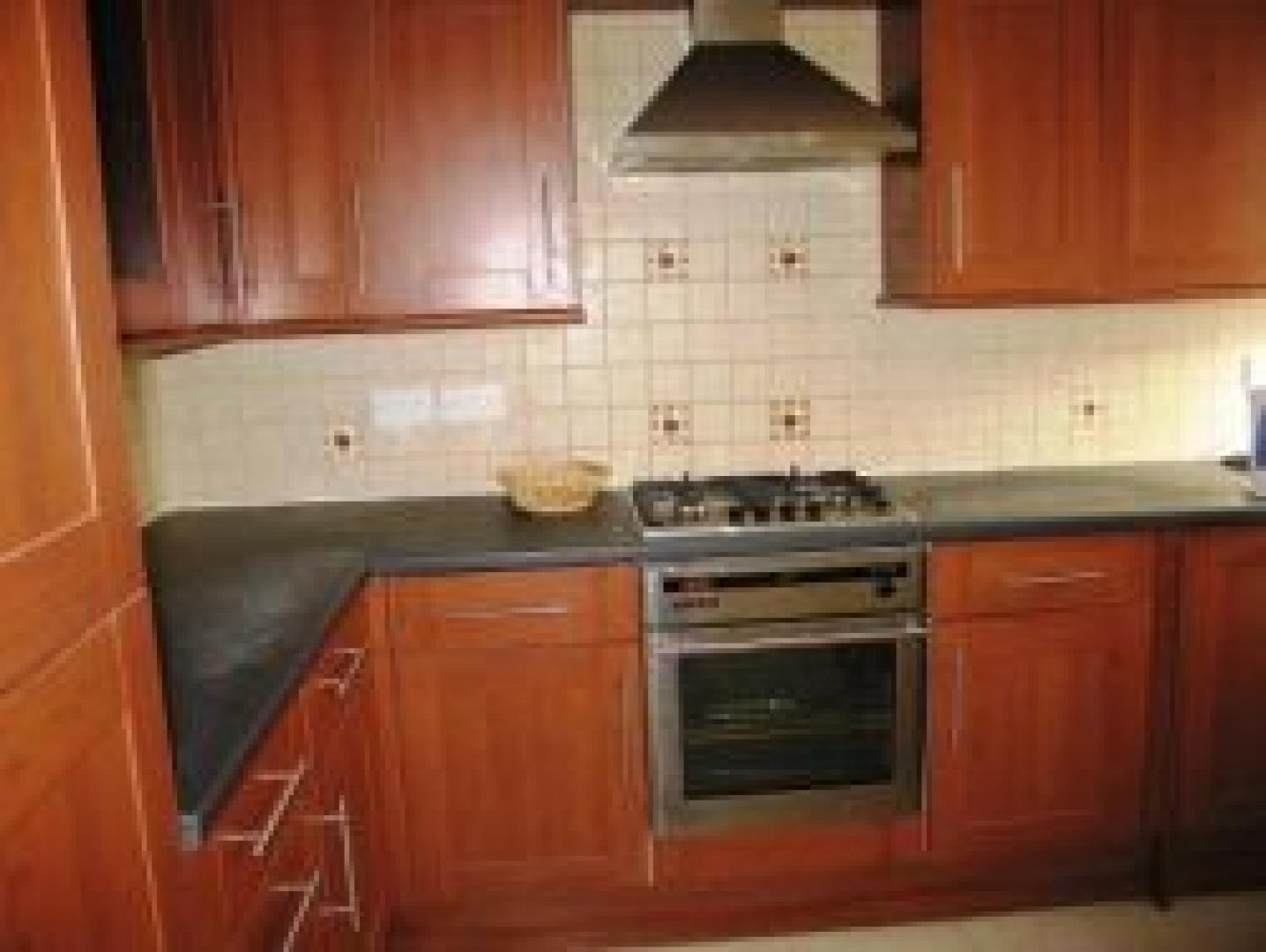 			2 Bedroom, 1 bath, 1 reception Flat			 Donnington Road, WILLESDEN GREEN/KENSAL GREEN NW10