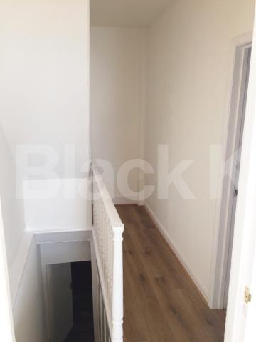 			GREAT SPACIOUS SPLIT LEVEL TWO BEDROOM APARTMENT, 2 Bedroom, 1 bath, 1 reception Flat			 Commercial Road, ALDGATE-WHITECHAPEL-SHADWELL