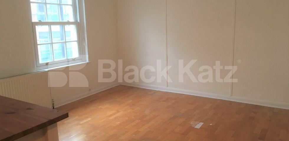 			LET AGREED, 2 Bedroom, 1 bath, 1 reception Flat			 New North Road, ISLINGTON-DE BEAUVOIR-OLD STREET