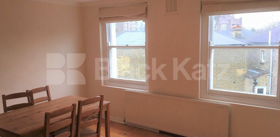			LET AGREED, 2 Bedroom, 1 bath, 1 reception Flat			 New North Road, ISLINGTON-DE BEAUVOIR-OLD STREET