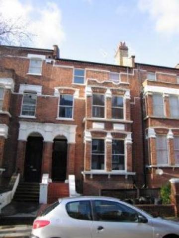 			2 Bedroom, 1 bath, 1 reception Flat			 Hilltop Road, WEST HAMPSTEAD