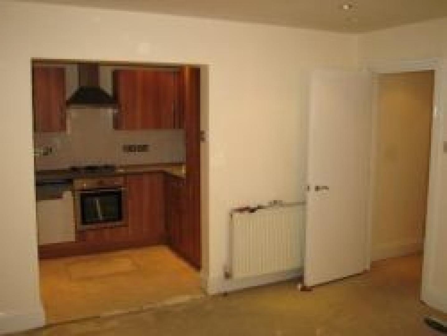 			2 Bedroom, 1 bath, 1 reception Flat			 Hilltop Road, WEST HAMPSTEAD