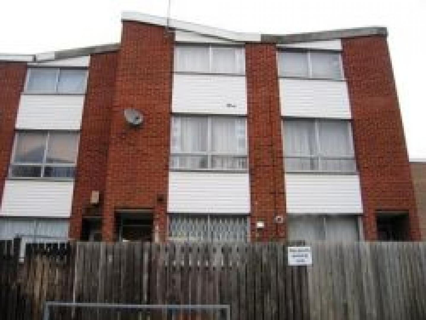 			4 Bedroom, 1 bath, 1 reception Flat			 Stuart Road, MAIDA VALE NW6