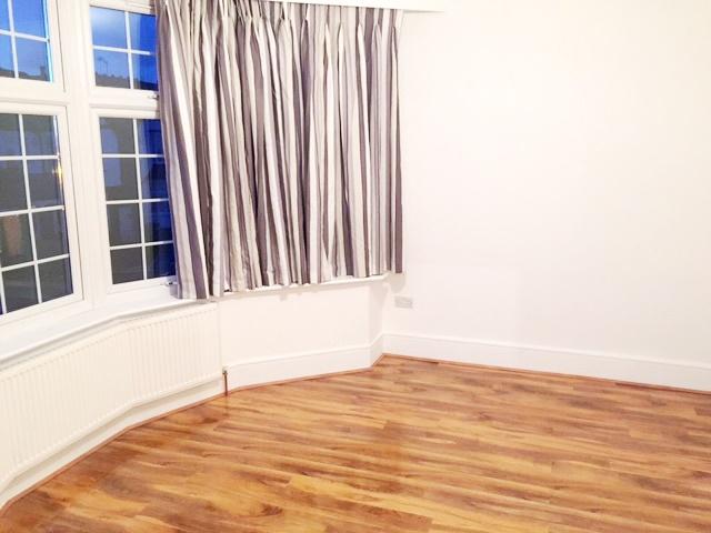 			2 Bedroom, 1 bath, 1 reception Apartment			 Stanhope Avenue, FINCHLEY CENTRAL