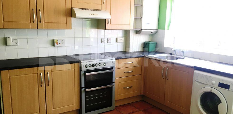 			NEW INSTRUCTION (private parking/ garage, 3 Bedroom, 1 bath, 1 reception End Terraced House			 Nightingale Vale , Woolwich 