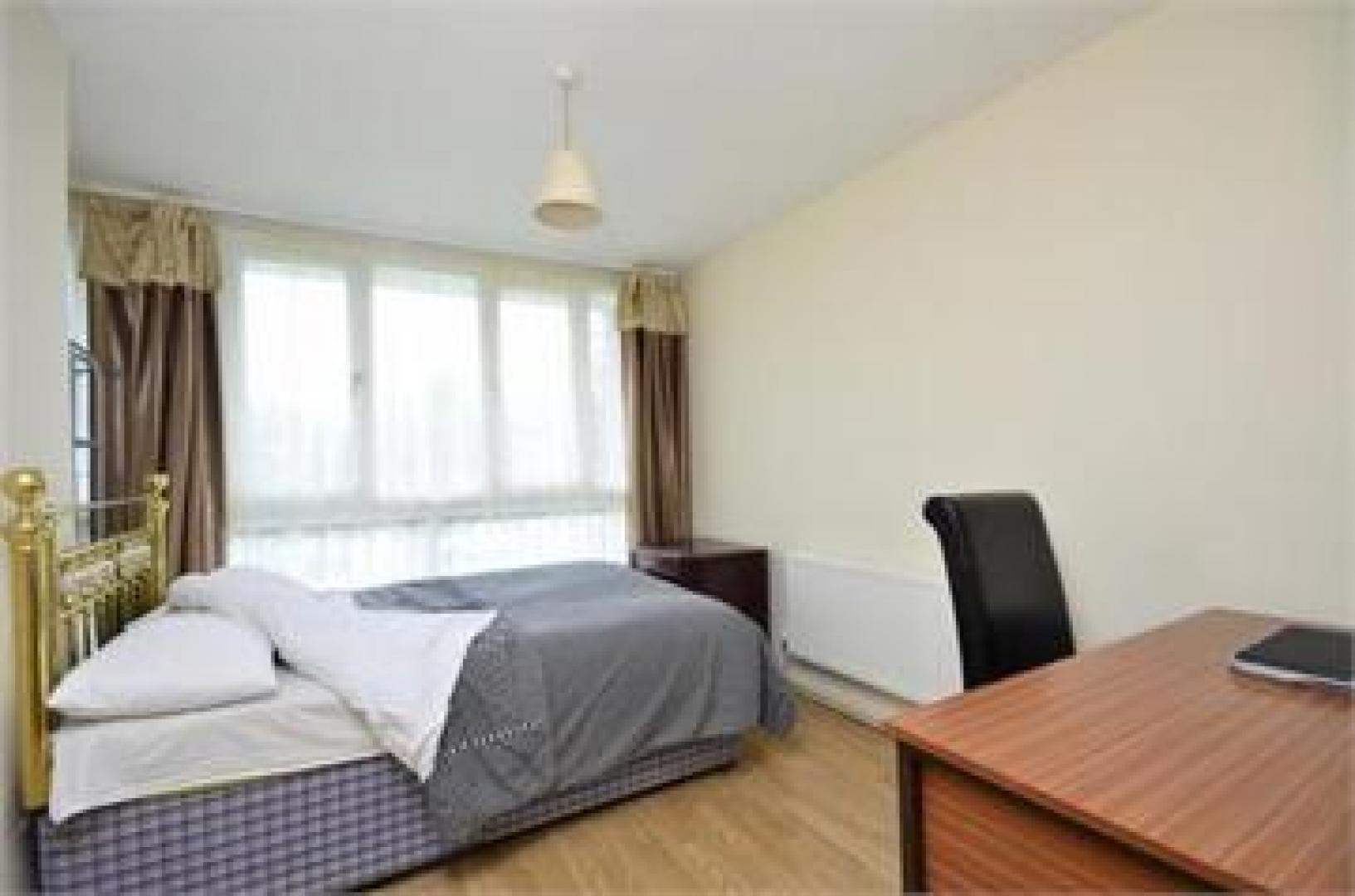 			2 Bedroom, 1 bath, 1 reception Flat			 Ashbourne Close, NORTH FINCHLEY