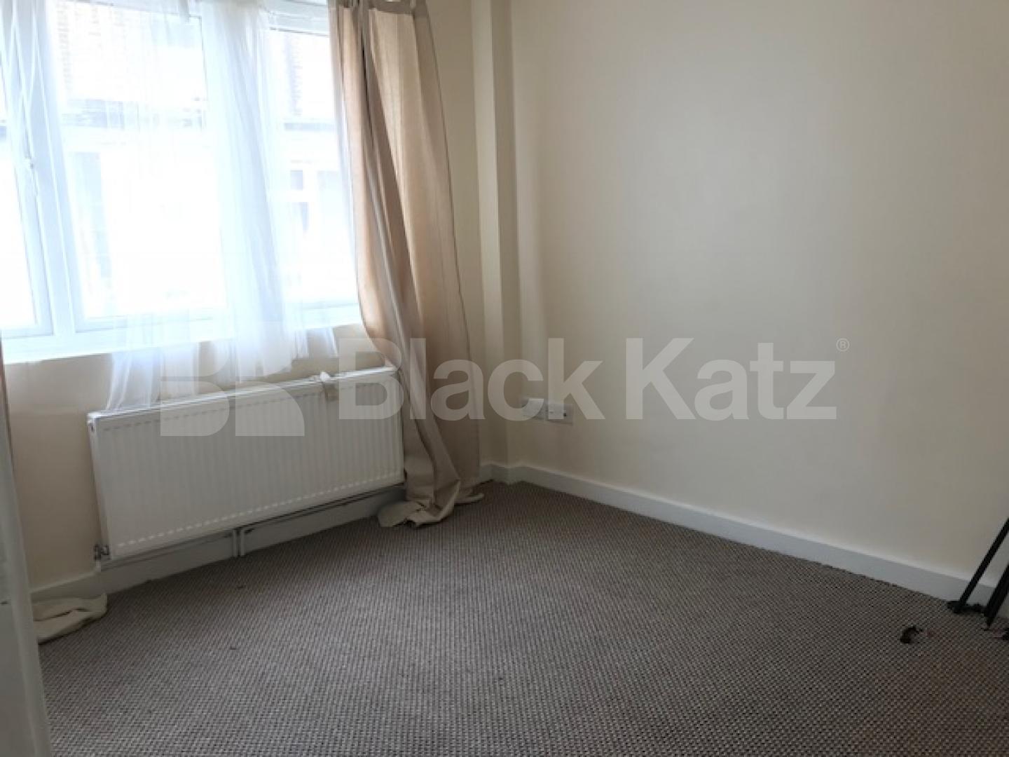 			2 Bed 2 Bath Mews House!, 2 Bedroom, 1 bath, 1 reception Mews House			 Turnpike Mews, Turnpike Lane / Hornsey