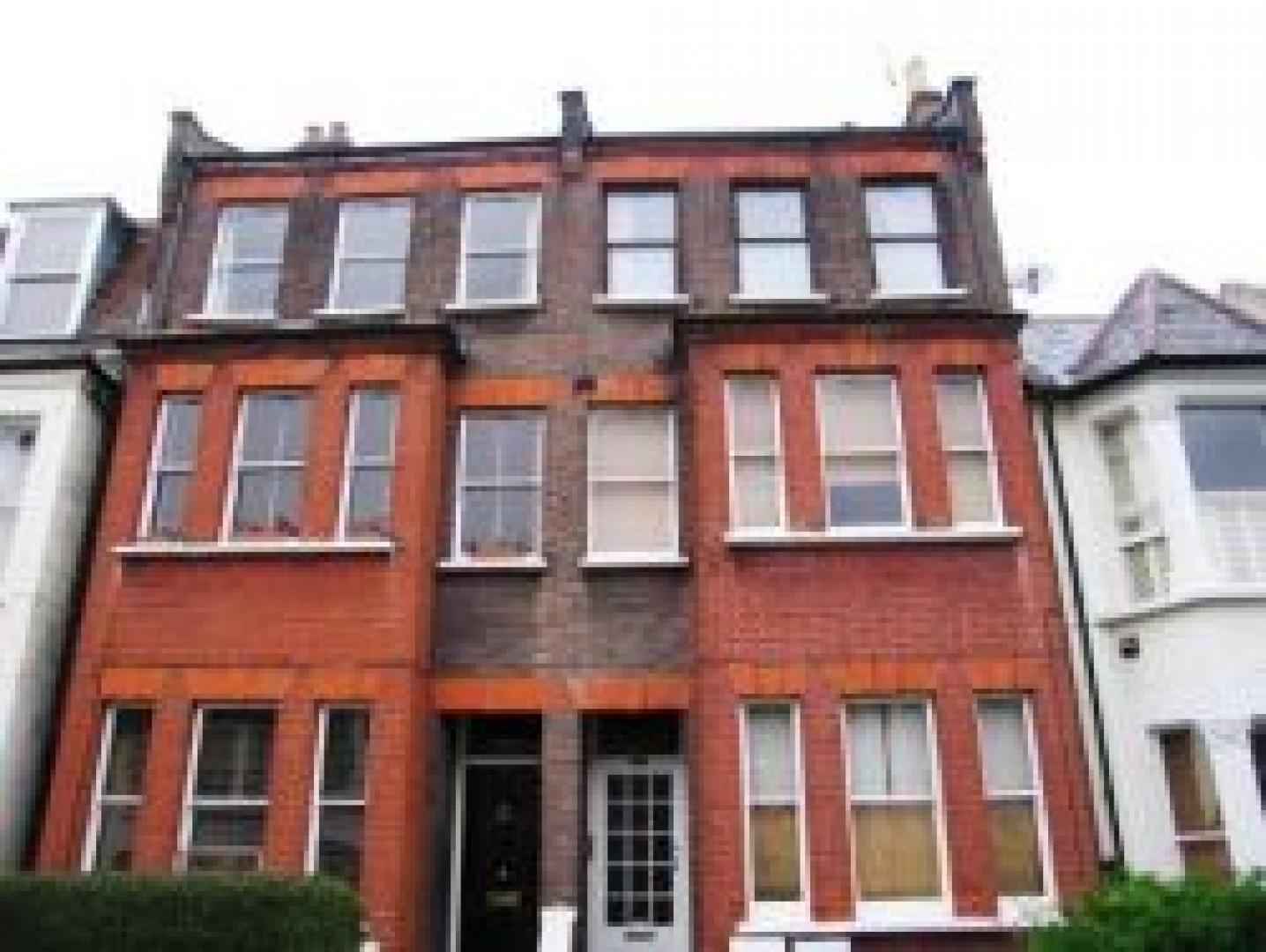 			1 Bedroom, 1 bath, 1 reception Flat			 Burrard Road, WEST HAMPSTEAD NW6