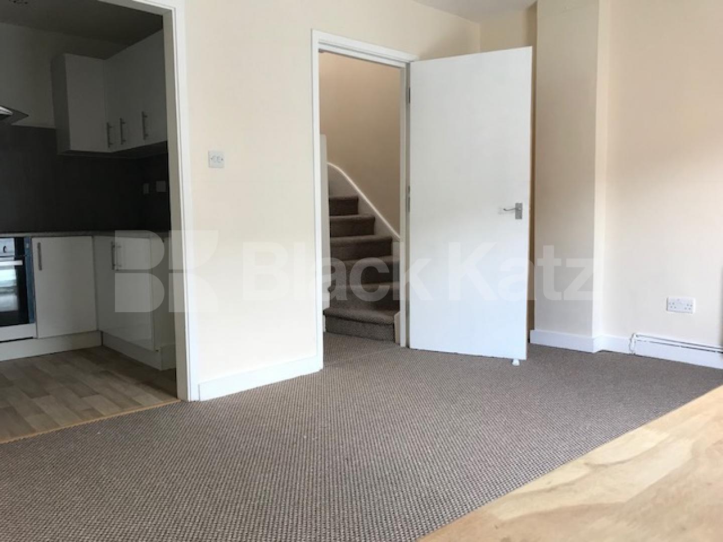 			2 Bed 2 Bath Mews House!, 2 Bedroom, 1 bath, 1 reception Mews House			 Turnpike Mews, Turnpike Lane / Hornsey