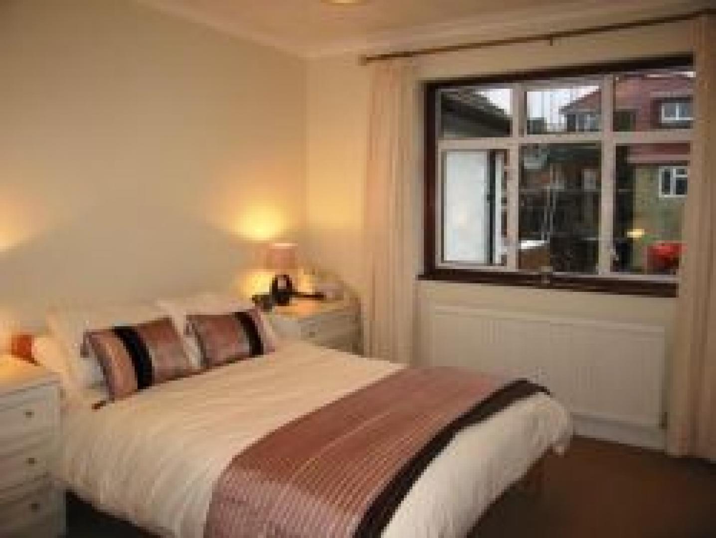 			2 Bedroom, 1 bath, 1 reception Flat			 Gladstone Park Gardens, DOLLIS HILL NW2