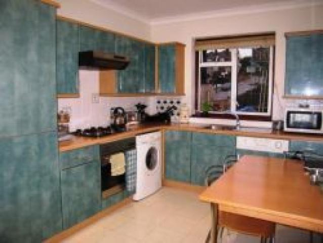 			2 Bedroom, 1 bath, 1 reception Flat			 Gladstone Park Gardens, DOLLIS HILL NW2