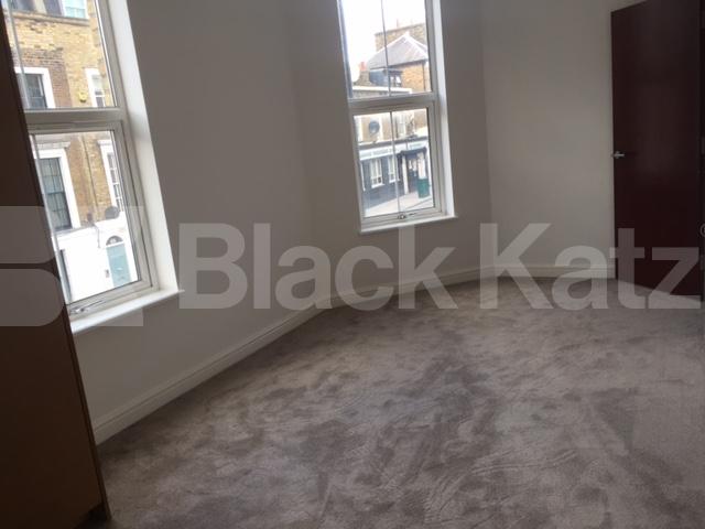			STUNNING SPACIOUS SPLIT LEVEL 3 BEDROOM FLAT, 3 Bedroom, 1 bath, 1 reception Flat			 Green Lanes, NEWINGTON GREEN-STOKE NEWINGTON
