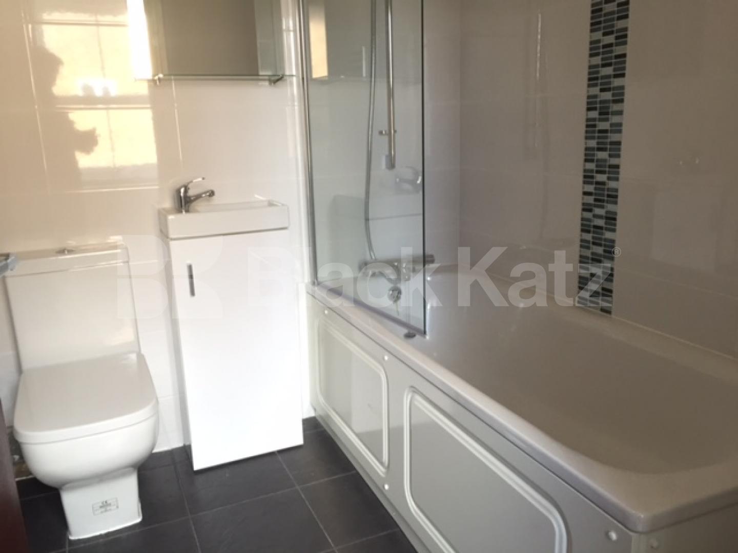 			SELECTION OF NEWLY REFURBISHED STUDIO'S AND 1 BEDROOM APARTMENTS, 1 Bedroom, 1 bath, 1 reception Flat			 Green Lanes, NEWINGTON GREEN-STOKE NEWINGTON