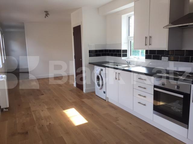 			SELECTION OF NEWLY REFURBISHED STUDIO'S AND 1 BEDROOM APARTMENTS, 1 Bedroom, 1 bath, 1 reception Flat			 Green Lanes, NEWINGTON GREEN-STOKE NEWINGTON
