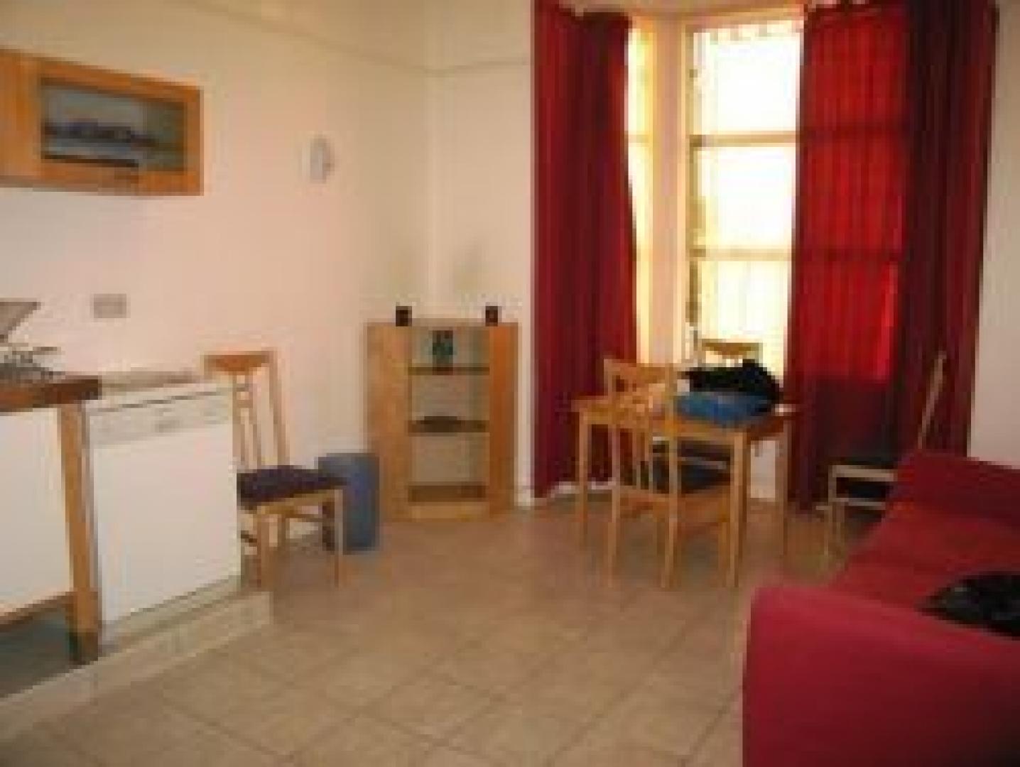 			2 Bedroom, 1 bath, 1 reception Flat			 Scrubs Lane, WILLESDEN