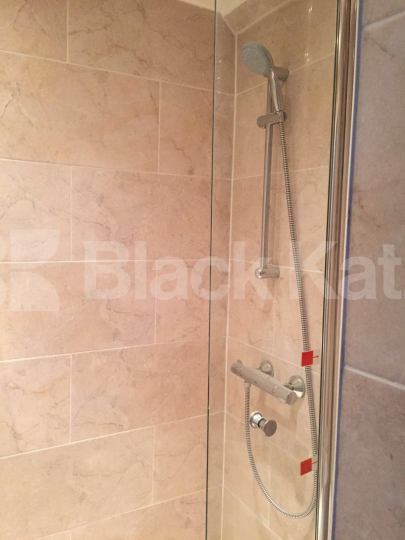 			UNDER OFFER , 2 Bedroom, 1 bath, 1 reception Apartment			 Ifield Road, Earls Court / West Brompton