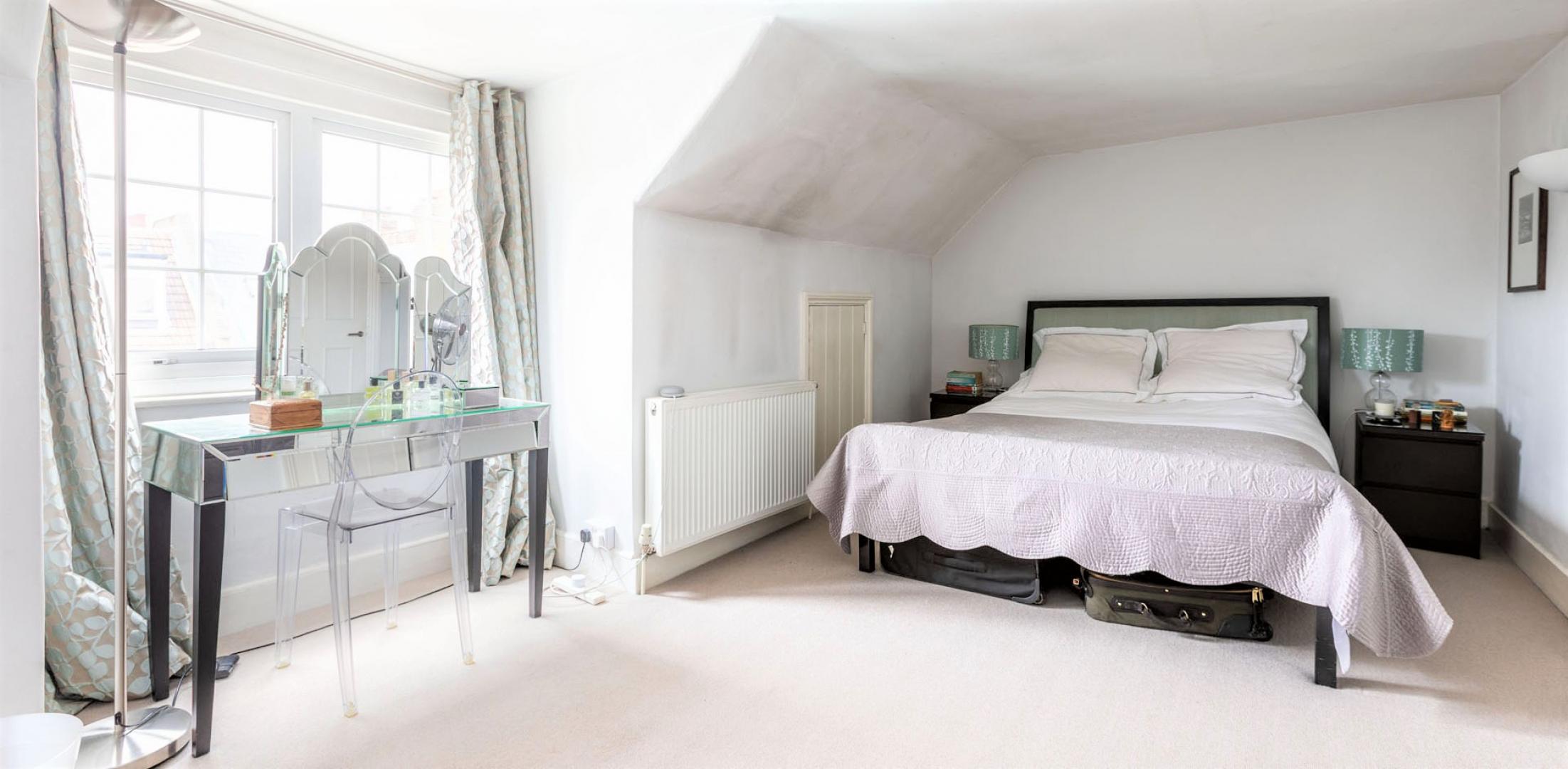 			3 Bedroom, 1 bath, 1 reception Apartment			 Kingdon Road , WEST HAMPSTEAD