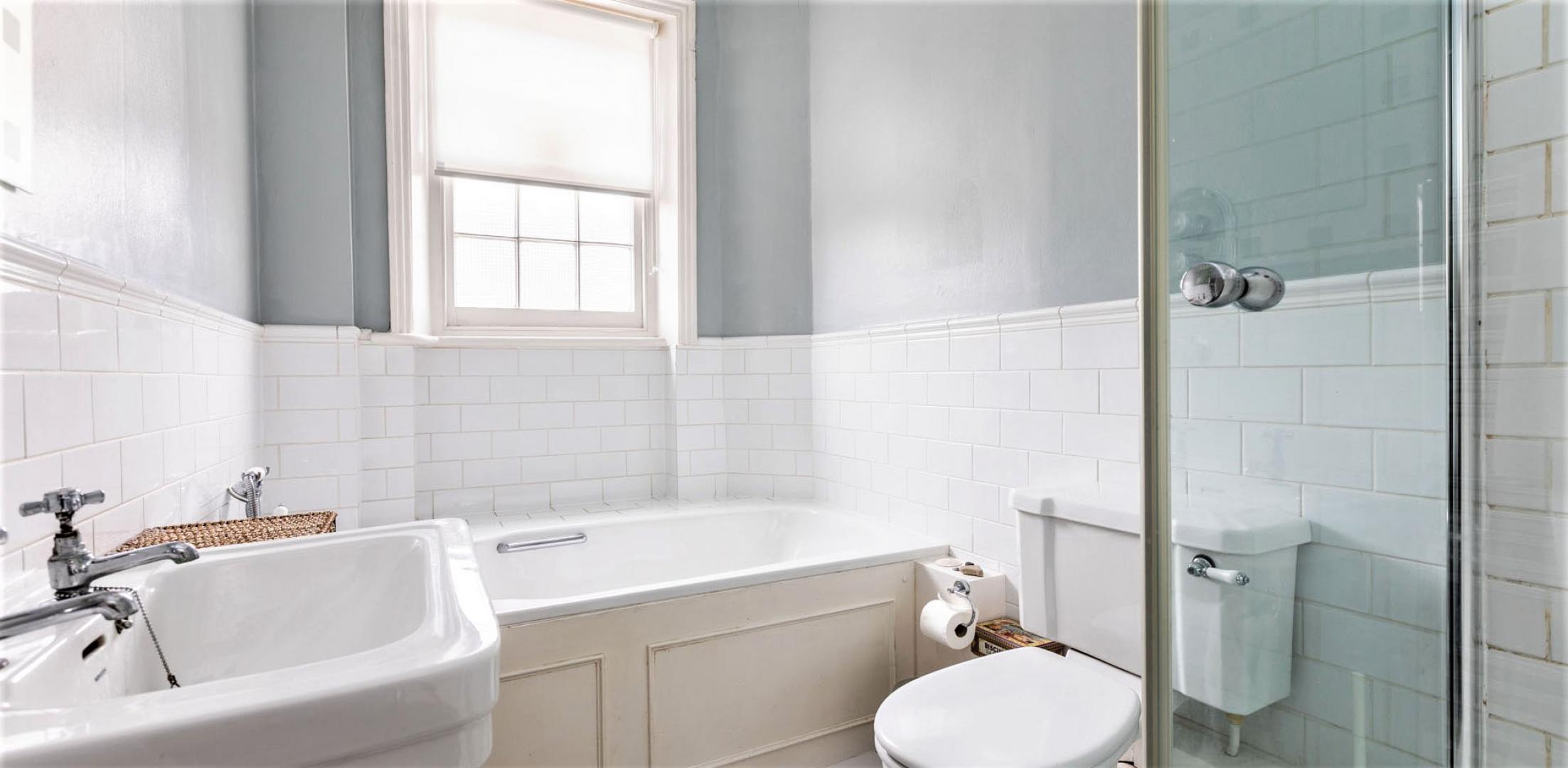 			3 Bedroom, 1 bath, 1 reception Apartment			 Kingdon Road , WEST HAMPSTEAD