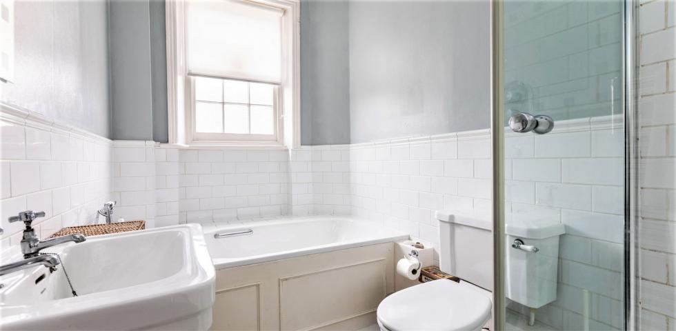 			3 Bedroom, 1 bath, 1 reception Apartment			 Kingdon Road , WEST HAMPSTEAD