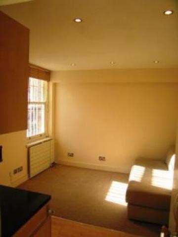 			Studio Apartment, 1 bath, 1 reception Flat			 Castellain Road, MAIDA VALE W9