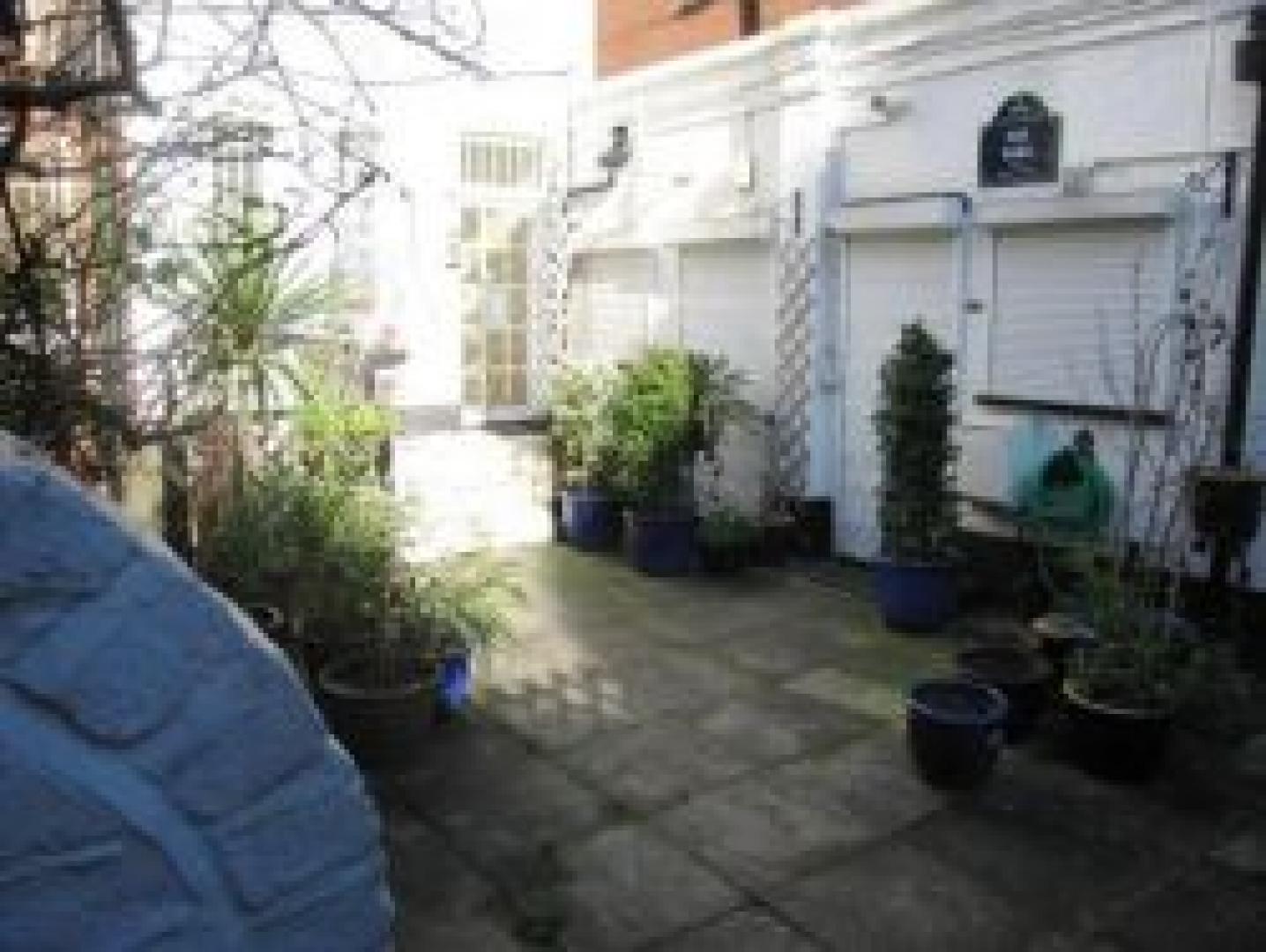 			Studio Apartment, 1 bath, 1 reception Flat			 Castellain Road, MAIDA VALE W9