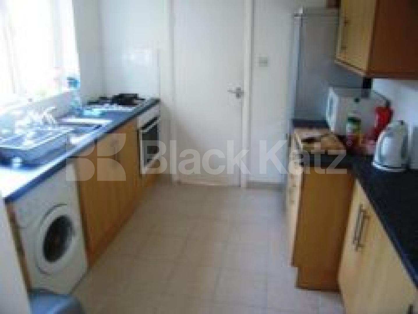 			2 Bedroom, 1 bath, 1 reception Flat			 Shirland Road, MAIDA VALE