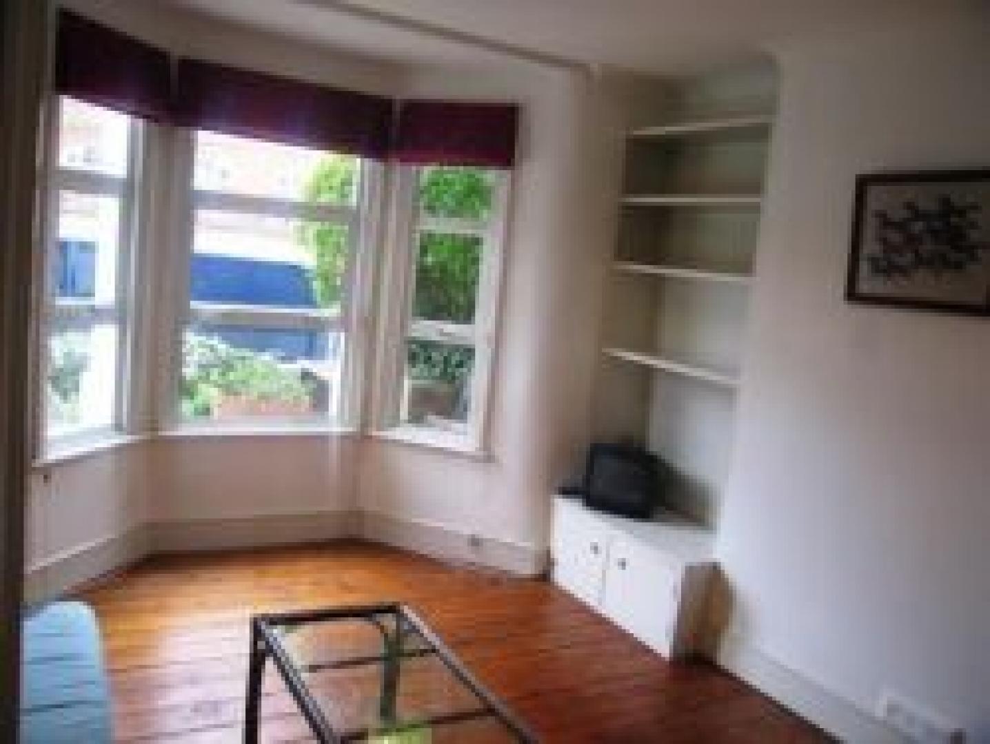 			2 Bedroom, 1 bath, 1 reception Flat			 Valliere Road, KENSAL GREEN NW10