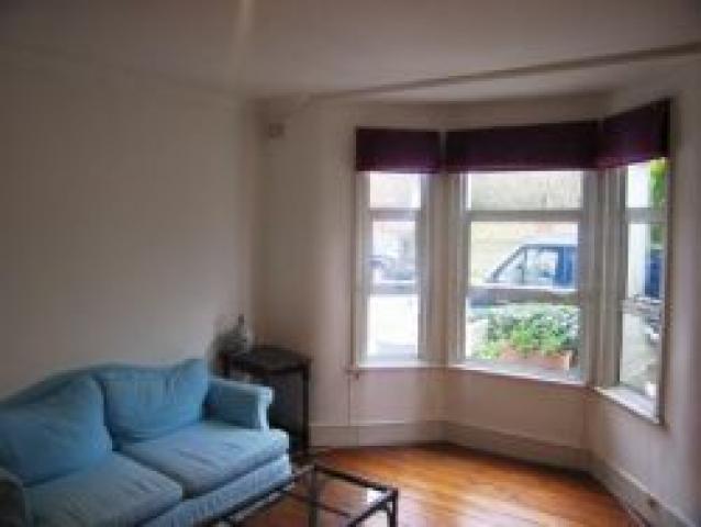 			2 Bedroom, 1 bath, 1 reception Flat			 Valliere Road, KENSAL GREEN NW10